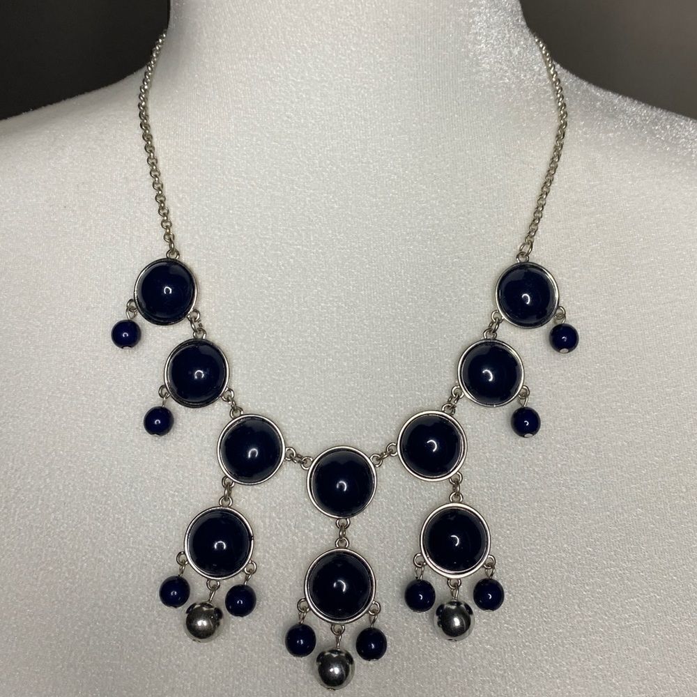 Beautiful navy/black enamel w/ silver-toned chain